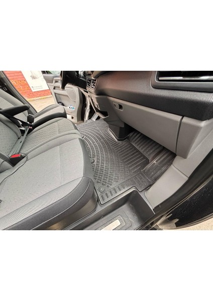 Ford Tourneo Custom 2024 Sonrası 3D Havuzlu Paspas