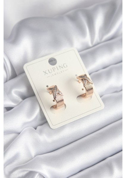 Xuping Model Xoxo Kadın Küpe