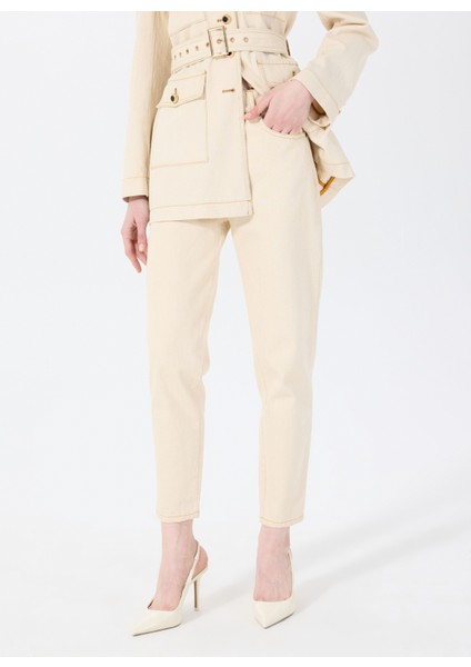 Normal Bel Dar Paça Mom Fit Ekru Kadın Denim Pantolon Kot Pantolon 2026 modelleri