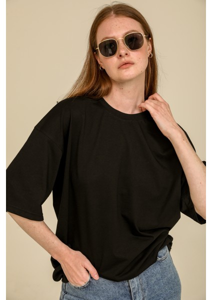 Kadın Siyah Oversize Bisiklet Yaka %100 Pamuk Düz Basic Yazlık T-Shirt modelleri