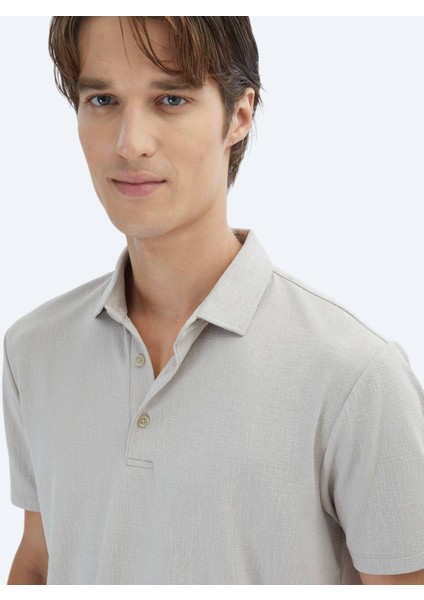 Bej Jakarlı Polo Yaka T-Shirt fırsatları