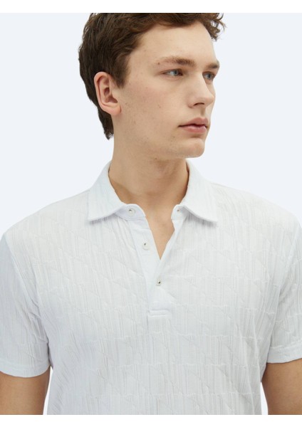 Beyaz Desenli Polo Yaka %100 Pamuk T-Shirt modelleri