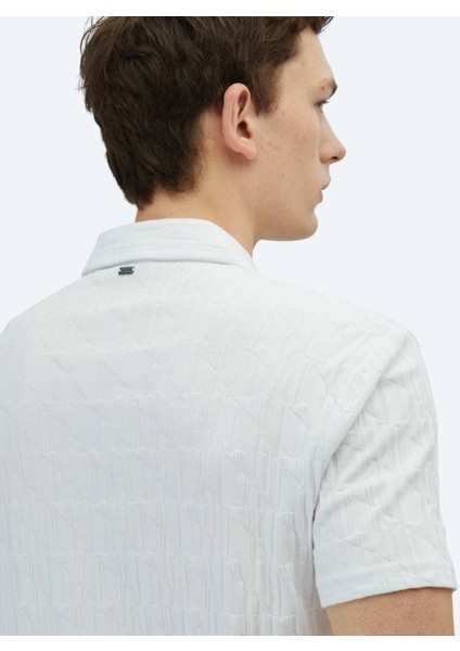 Beyaz Desenli Polo Yaka %100 Pamuk T-Shirt indirimleri