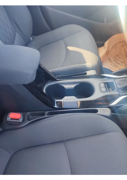 Sasa Toyota Corolla Hybrid Model Uyumlu Koltuk Boşluk Doldurma Aparatı