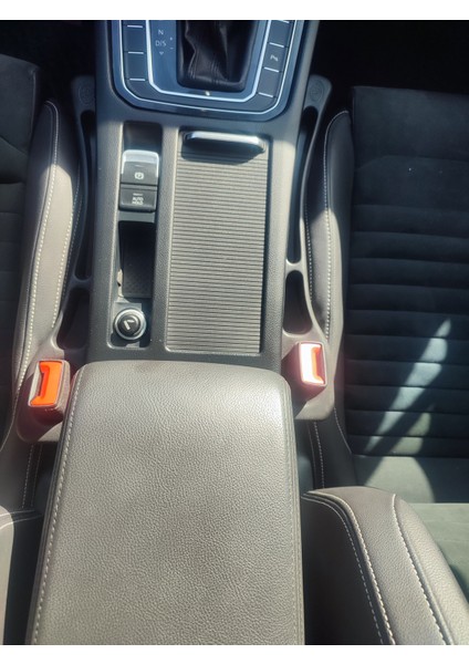 Sasa Volkswagen Arteon Model Uyumlu Oto Ön Koltuk Boşluk Doldurma Aparatı