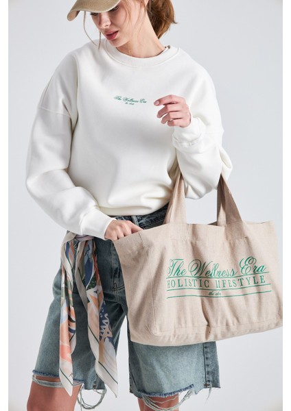 The Wellness Era Baskılı Oversize Beyaz Kadın Sweatshirt