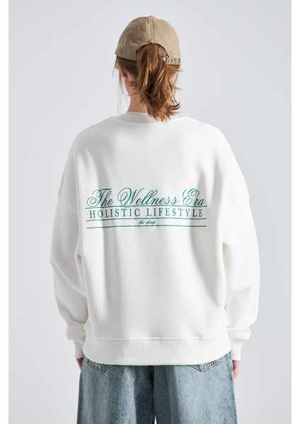 The Wellness Era Baskılı Oversize Beyaz Kadın Sweatshirt modelleri