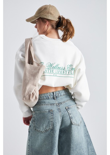 The Wellness Era Baskılı Oversize Beyaz Kadın Sweatshirt indirimleri