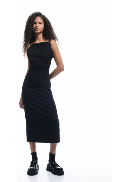 Ip Askılı Kare Yaka Drapeli Yırtmaçlı Midi Elbise