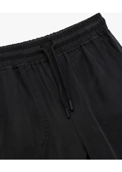 Viskon Cep Detaylı Beli Bağcıklı Şort