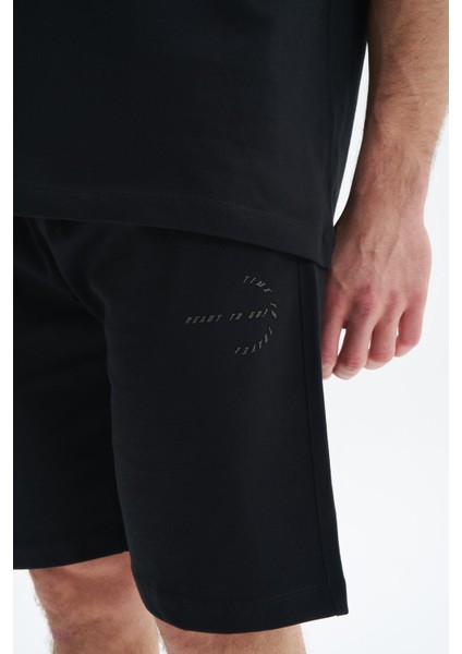 Erkek Regular Fit Basic Süprem % 100 Pamuk Yandan Ve Arka Cepli Şort Y29344279402