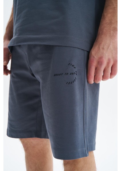 Erkek Regular Fit Basic Süprem % 100 Pamuk Yandan Ve Arka Cepli Şort Y29344279402