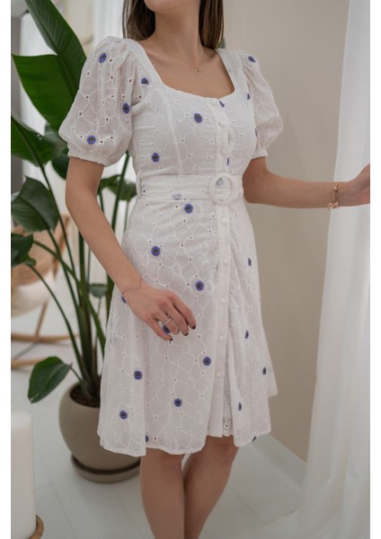 Kemerli Kare Yaka Elbise