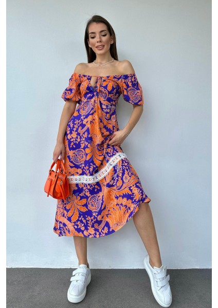 Göğüsten Bağlamalı Elbise