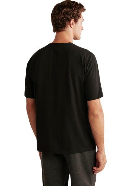 Erkek Siyah T-Shirt fırsatları