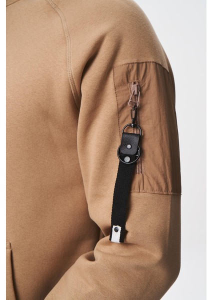 Erkek Regular Fit Koldan Cepli Kapşonlu Sweatshirt K28254627801 indirimleri