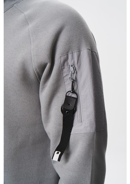 Erkek Regular Fit Koldan Cepli Kapşonlu Sweatshirt K28254627801 indirimleri