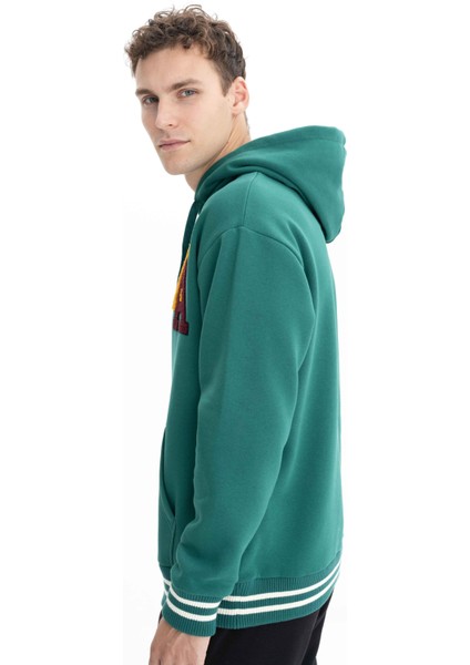 Erkek Relax Fit 3 İplik Kapşonlu Kanguru Cepli Sweatshirt K26254625601 indirimleri