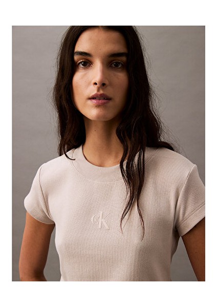 A- Monogram Baby Tee fırsatları