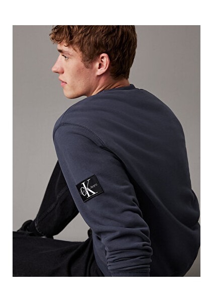 Badge Crew Neck modelleri