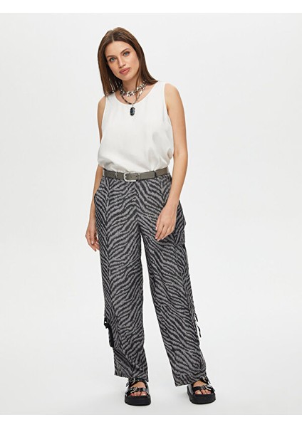Kendinden Jakarlı Kargo Cep Detaylı Wide Leg Fit Viskon Pantolon S25PNT026