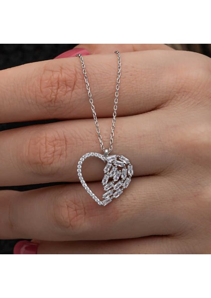 Gümüş Baget Taşlı Kalp Kadın Kolye