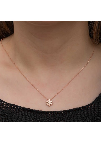 Gümüş Rose Minimal Kar Tanesi Kadın Kolye modelleri