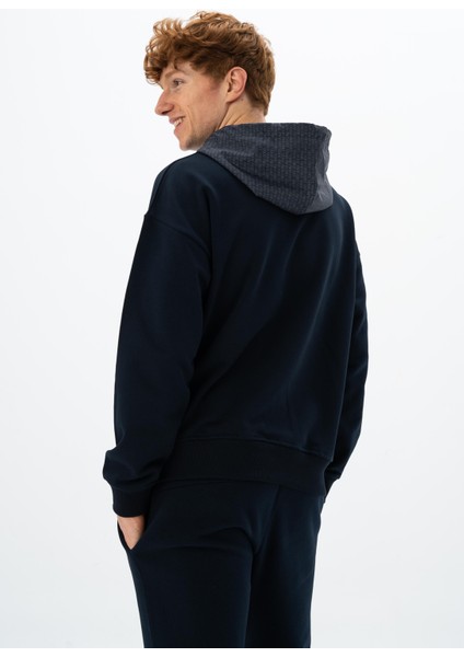 Erkek Regular Fit Kanguru Cepli Sweatshirt K26254925701