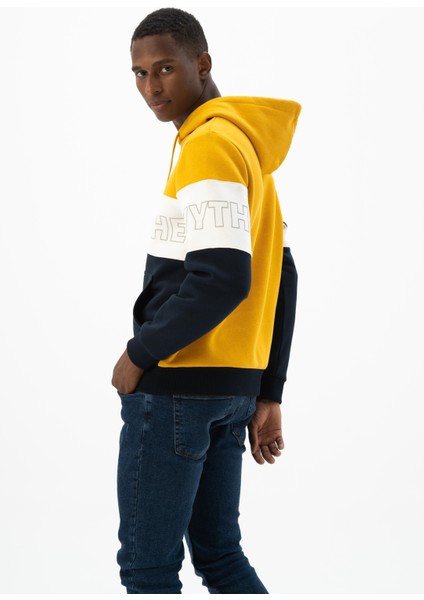 Erkek Kanguru Cepli Kapüşonlu Sweatshirt K24254928201