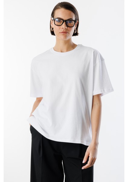 Kadın %100 Organik Pamuk Relaxed Fit Yırtmaçlı Yuvarlak Yaka T-Shirt Yırtmaçlı-T-Shırt