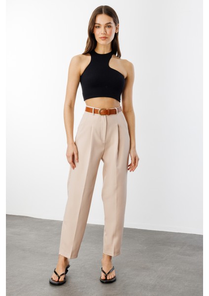 Kadın Dar Paça Pileli Kemerli Mevsimlik Kumaş Pantolon Kemerli-Pantolon