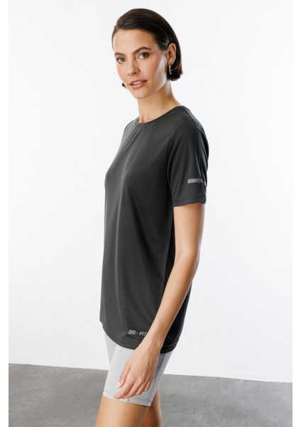 Kadın Nem Emici Hızlı Kuruma Atletik Teknik Performans Spor T-Shirt Drıfıt-Kısakol fırsatları