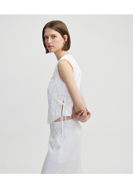 Yandan Bağlamalı Nakışlı Yelek IS1250007028002 modelleri