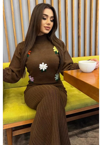 Kadın Yarım Balıkçı Yaka Nakışlı Triko Bluz Elbise Ikili Takım fiyatları