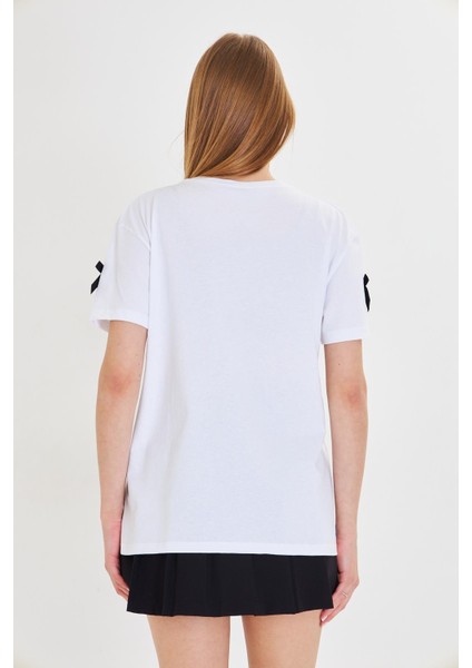 Kurdeleli Basic T-Shirt