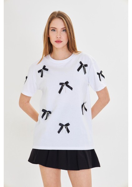 Kurdeleli Basic T-Shirt