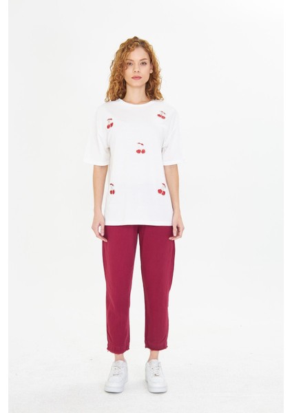 Kiraz İşlemeli Taşlı T-Shirt