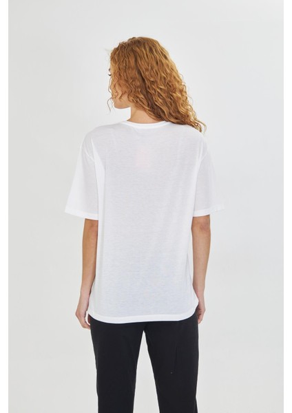 Taş İşlemeli T-Shirt