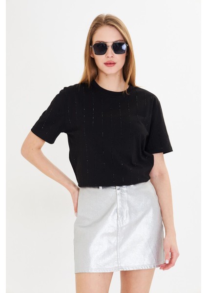 Sıra Taşlı Basic T-Shirt