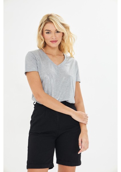 V Yaka Simli T-Shirt