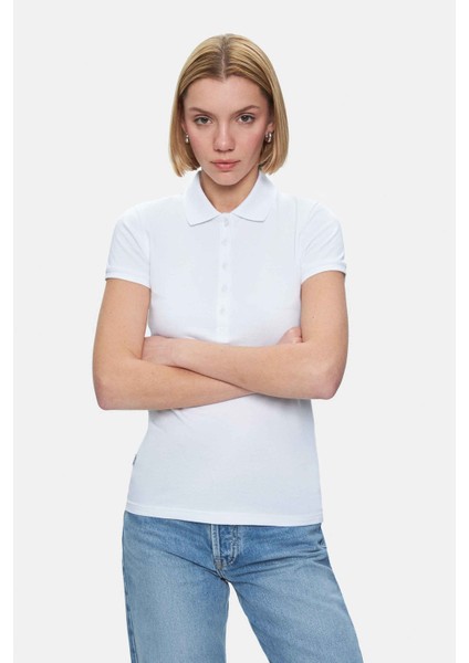 SHAVER Beyaz Polo Yaka Nakışlı Standard Fit Kadın Tshirt
