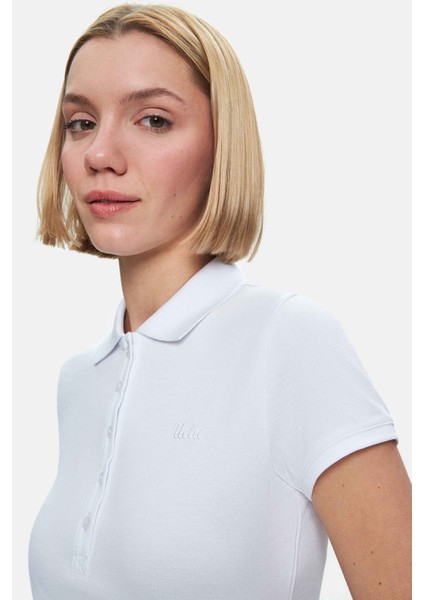 SHAVER Beyaz Polo Yaka Nakışlı Standard Fit Kadın Tshirt