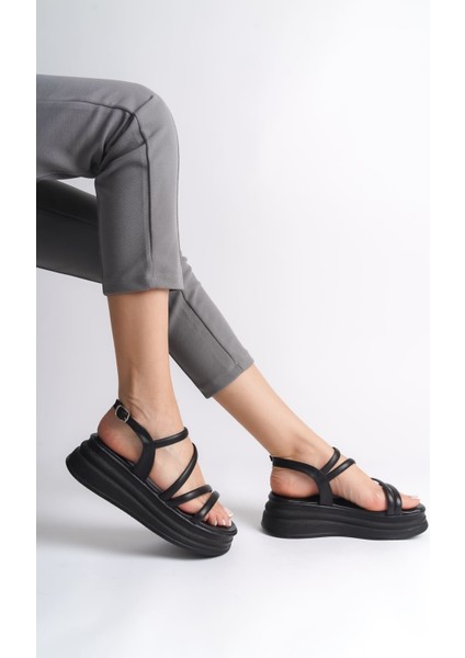 NATALE İnce Tokalı Şerit Detaylı Ortopedik Kadın Sandalet - Siyah modelleri