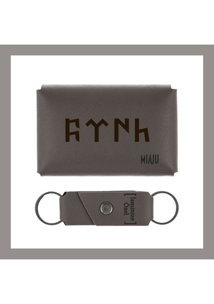 Açık Mavi, Göktürkçe Türk Yazı Desenli, Isme Özel, Cüzdan Ve Anahtarlık Set, Hediyelik Anı, Armağan fiyatları