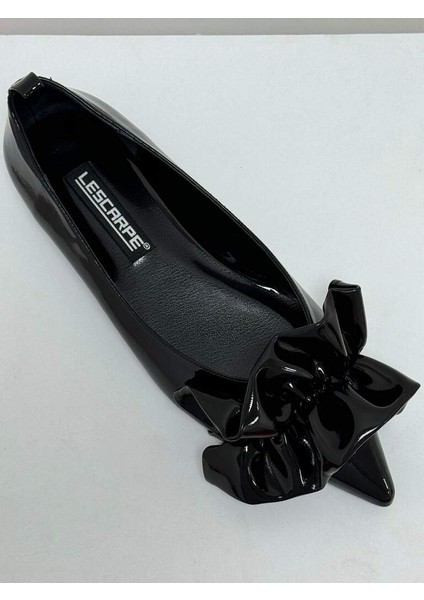 420 Siyah Rugan Günlük Rahat Fiyonk Detaylı Sivri Burun Kadın Babet Ayakkabı fiyatları