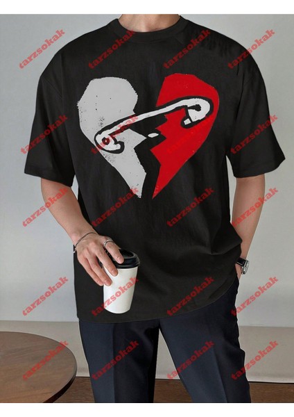 Minimal Çengeli Kalp Baskılı Oversize Yıkamalı Tshirt Siyah