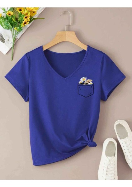 Tarzsokak V Yaka Basic Çiçek Baskılı Pamuklu Tshirt (Normal