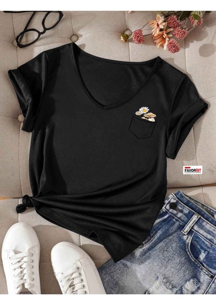 Tarzsokak V Yaka Basic Çiçek Baskılı Pamuklu Tshirt (Normal