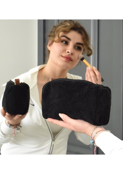 Ayıcı Oyuncak Fermuarlı Peluş Makyaj Çantası (Kısa Tüylü) – Kadınlar Için En Yeni Makyaj Çantası
