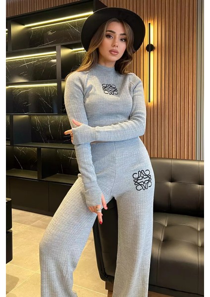 Kadın Ön Nakışlı Crop Kazak Pantolon Triko Ikili Takım